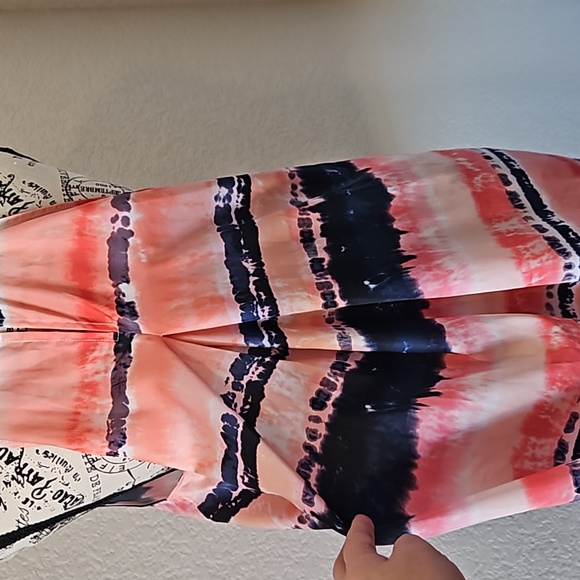 Halston - Striped Flowy Lava Blossom Halter Blouse - Picture 8 of 11